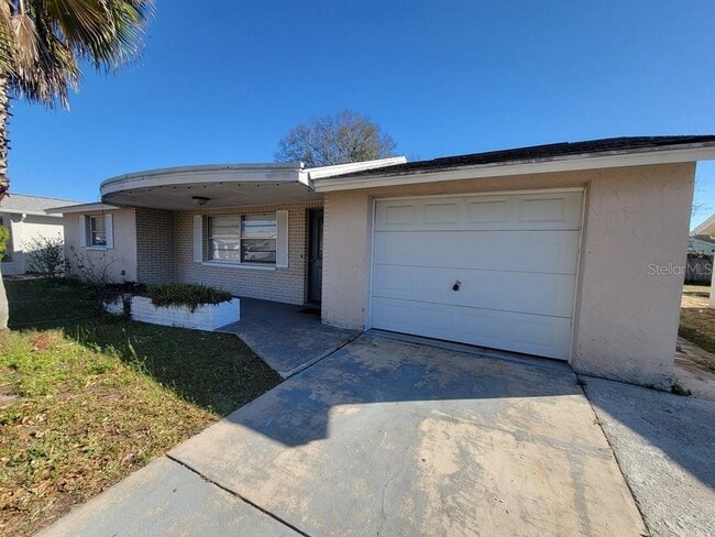 5912 Della Dr in Holiday, FL - Building Photo - Building Photo