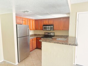 5757 W Eugie Ave in Glendale, AZ - Building Photo - Building Photo