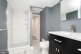 4205 Main St, Unit Apt. B in Philadelphia, PA - Building Photo - Building Photo