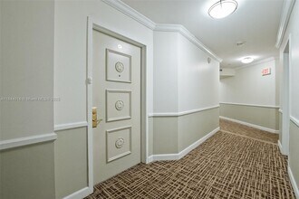 300 Three Islands Boulevard in Hallandale Beach, FL - Building Photo - Building Photo