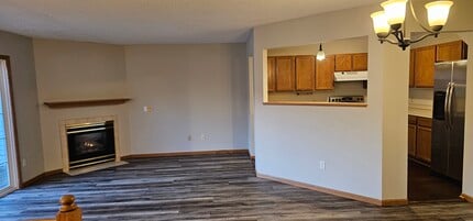 7711 Nicholas Way in Chanhassen, MN - Building Photo - Building Photo