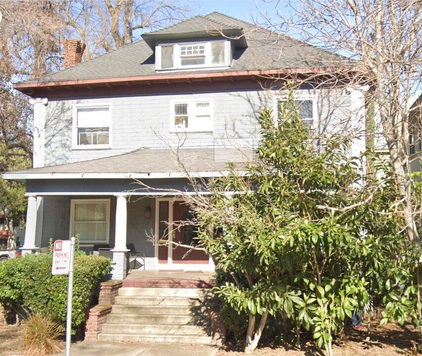 1701 P St, Unit A -Downstairs in Sacramento, CA - Building Photo