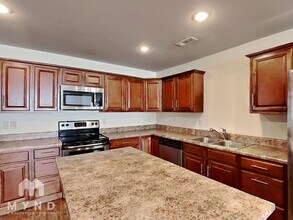 311 E Thurman St in Prairie Grove, AR - Building Photo - Building Photo