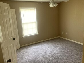 6137 Evelyn St in Lake Charles, LA - Building Photo - Building Photo