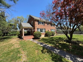 2423 Maiden Ln SW in Roanoke, VA - Building Photo