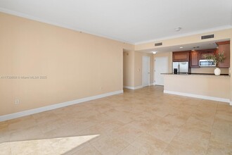 100 Andalusia Ave, Unit 714 in Coral Gables, FL - Building Photo - Building Photo