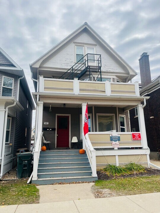 511 W Washington Ave in Madison, WI - Building Photo