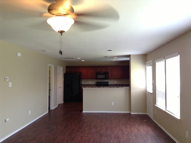 10405 Hideaway Trl in Fort Worth, TX - Building Photo - Building Photo