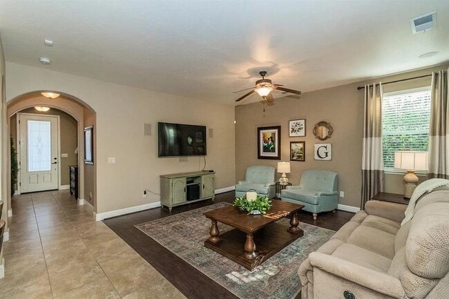 1295 E Via Estrella Dr in Fresno, CA - Building Photo - Building Photo