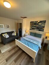 27541 44th Pl S, Unit Private Guest House in Auburn, WA - Building Photo - Building Photo