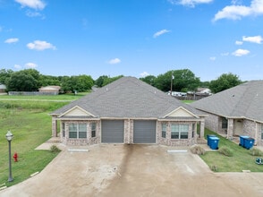 525 E Spring Valley Rd, Unit 1103 in Hewitt, TX - Building Photo - Building Photo