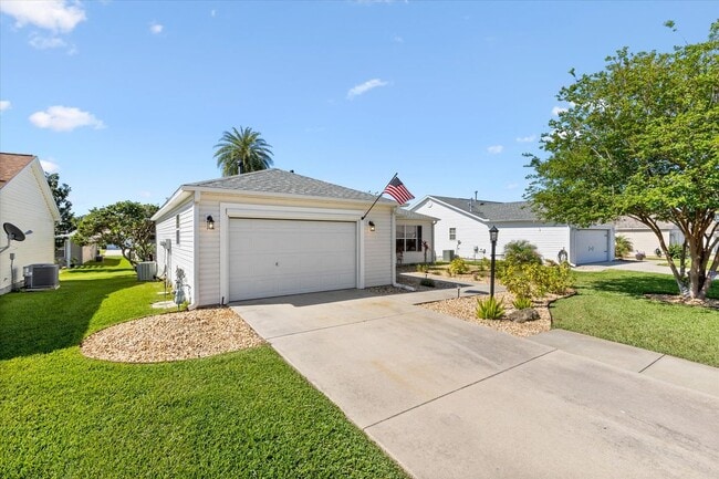 17076 SE 96th Chapelwood Cir in the Villages, FL - Building Photo - Building Photo