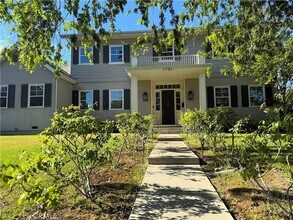 1781 E Mountain St, Unit 525 in Pasadena, CA - Building Photo - Building Photo