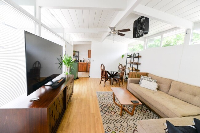 property at 139 W Canada