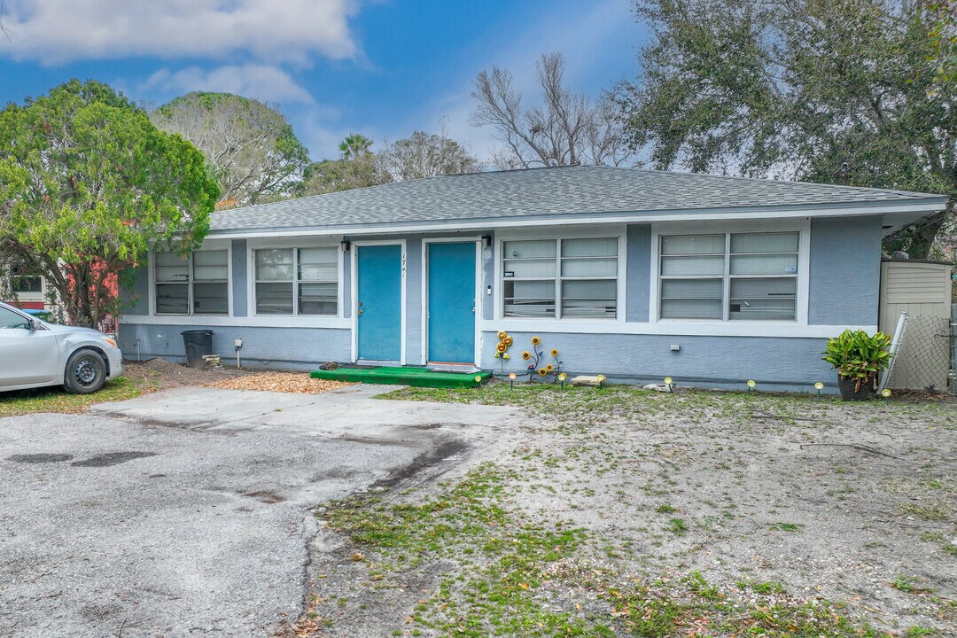 1738 Overbrook Ave in Clearwater, FL - Building Photo