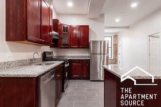 3345 N Clark St in Chicago, IL - Building Photo - Building Photo