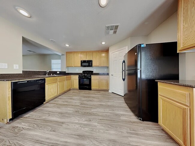 10753 Bayview House Ave in Las Vegas, NV - Building Photo - Building Photo