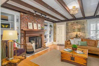 230 Habersham St in Savannah, GA - Foto de edificio - Building Photo