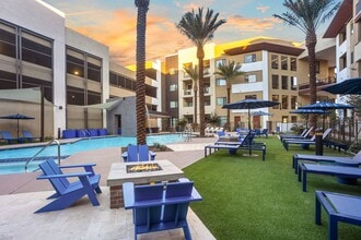 DC Heights Apartments in Chandler, AZ - Foto de edificio - Building Photo