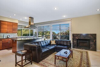 6643 Caminito Hermitage in San Diego, CA - Building Photo - Building Photo