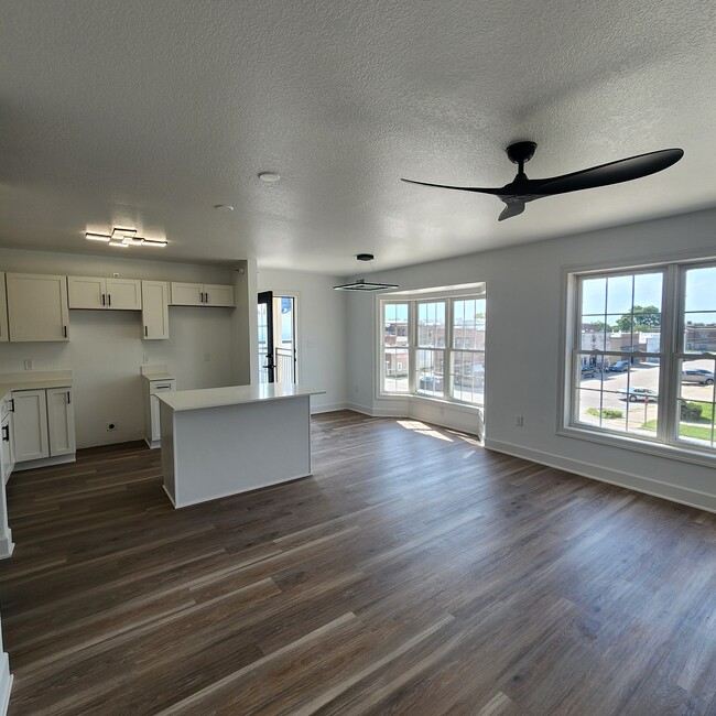 209 W Jefferson St in Winterset, IA - Building Photo - Building Photo