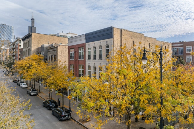 1047 W Madison St in Chicago, IL - Building Photo - Building Photo