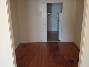 327 W Huisache Ave in San Antonio, TX - Building Photo - Building Photo