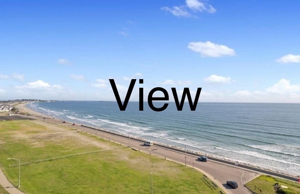 132 Bay St in Hull, MA - Building Photo