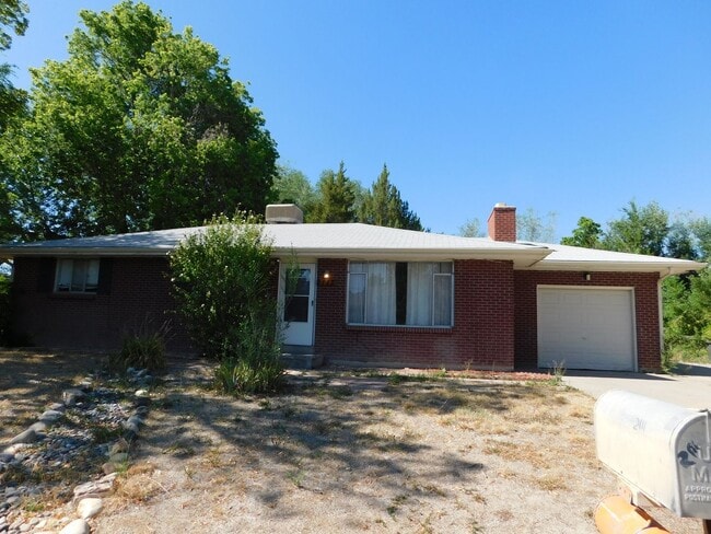 2112 Yellowstone Rd in Grand Junction, CO - Building Photo - Building Photo