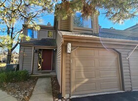 755 Golf Ln in Lake Barrington, IL - Building Photo