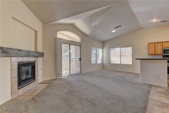 7250 White Dove Dr in Las Vegas, NV - Building Photo - Building Photo