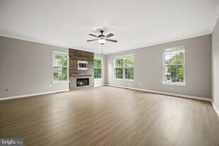 24 Cameron Ct in Royersford, PA - Building Photo