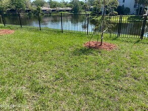 8196 Meadow Walk Ln in Jacksonville, FL - Building Photo - Building Photo