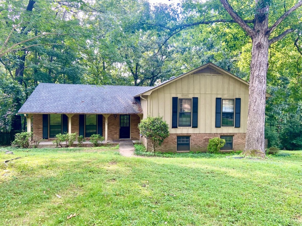 3423 N River Rd in Vestavia, AL - Building Photo