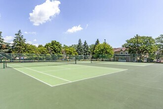 Waterford Place Apartments in Arlington Heights, IL - Foto de edificio - Building Photo