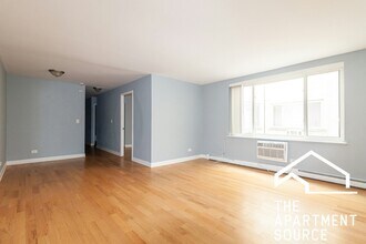 669 W Grace St in Chicago, IL - Building Photo - Building Photo