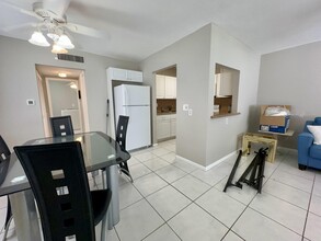 165 Coventry G in West Palm Beach, FL - Building Photo - Building Photo