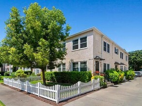 4291 Tujunga Ave in Los Angeles, CA - Building Photo - Building Photo