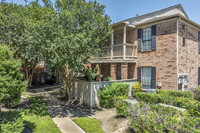 Braeswood Park Condominiums in Houston, TX - Foto de edificio - Building Photo