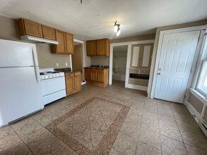2004 Kane St in La crosse, WI - Building Photo - Building Photo