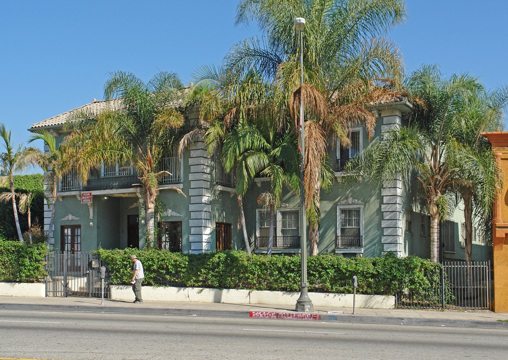 1830 N Cahuenga Blvd in Los Angeles, CA - Building Photo