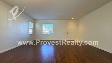 13171 La Crescenta Ave in Hesperia, CA - Building Photo - Building Photo