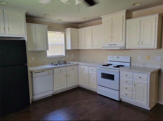 21415 Snowblossom Ln in Tomball, TX - Building Photo - Building Photo