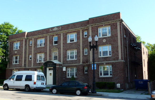 100 Washington St in Quincy, MA - Foto de edificio - Building Photo