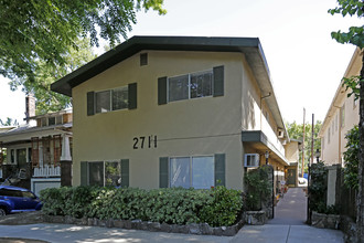 2711 F St in Sacramento, CA - Foto de edificio - Building Photo