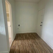 544 NW 23rd Ct-Unit -#9 in Miami, FL - Building Photo - Building Photo