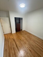 4946 N Harding Ave in Chicago, IL - Building Photo - Building Photo