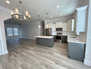 995 Airport Rd in Destin, FL - Building Photo - Building Photo