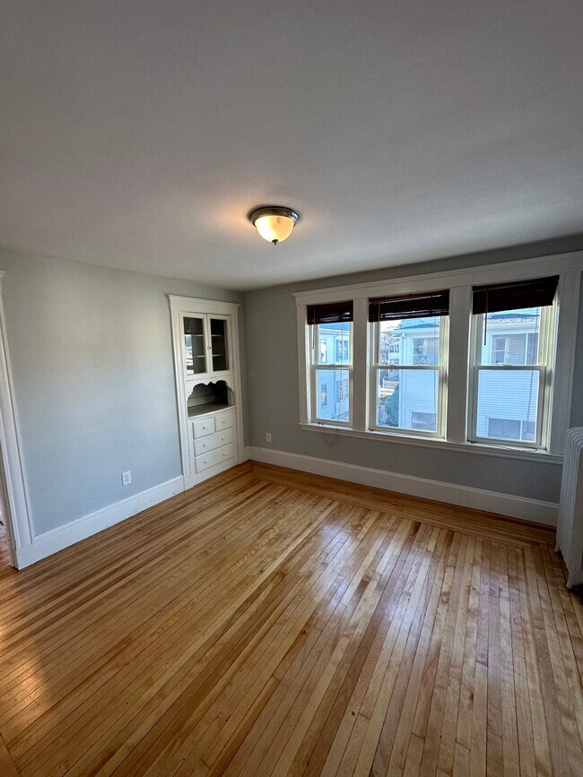 66 Thomas St Apartments and Nearby Medford Apartments For Rent