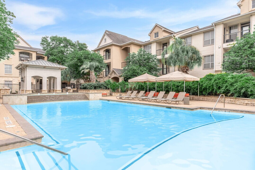 Remington Park Apartments in Houston, TX - Foto de edificio